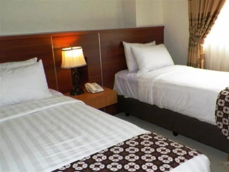 Maranatha Grand Hotel Yogyakarta Exterior foto