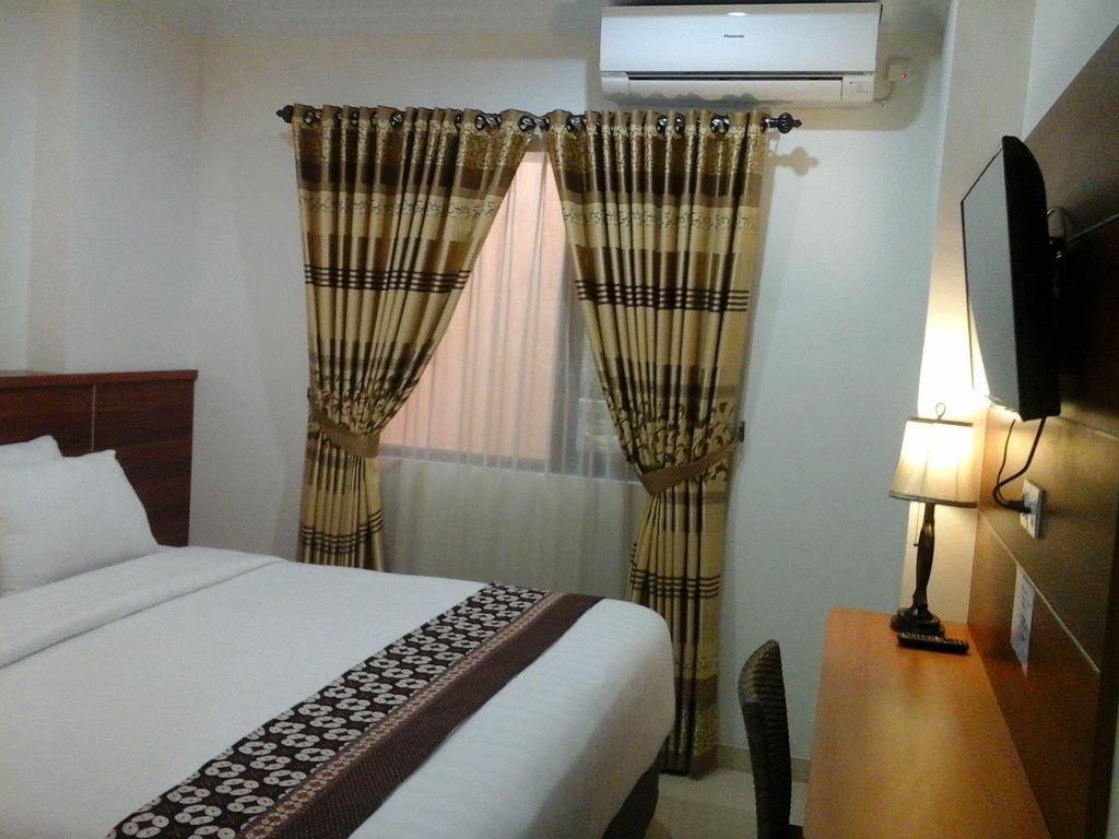Maranatha Grand Hotel Yogyakarta Habitación foto